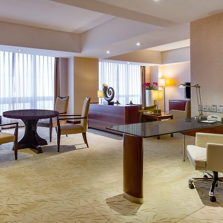 Crowne Plaza Yantai Sea View, An Ihg Hotel Εξωτερικό φωτογραφία