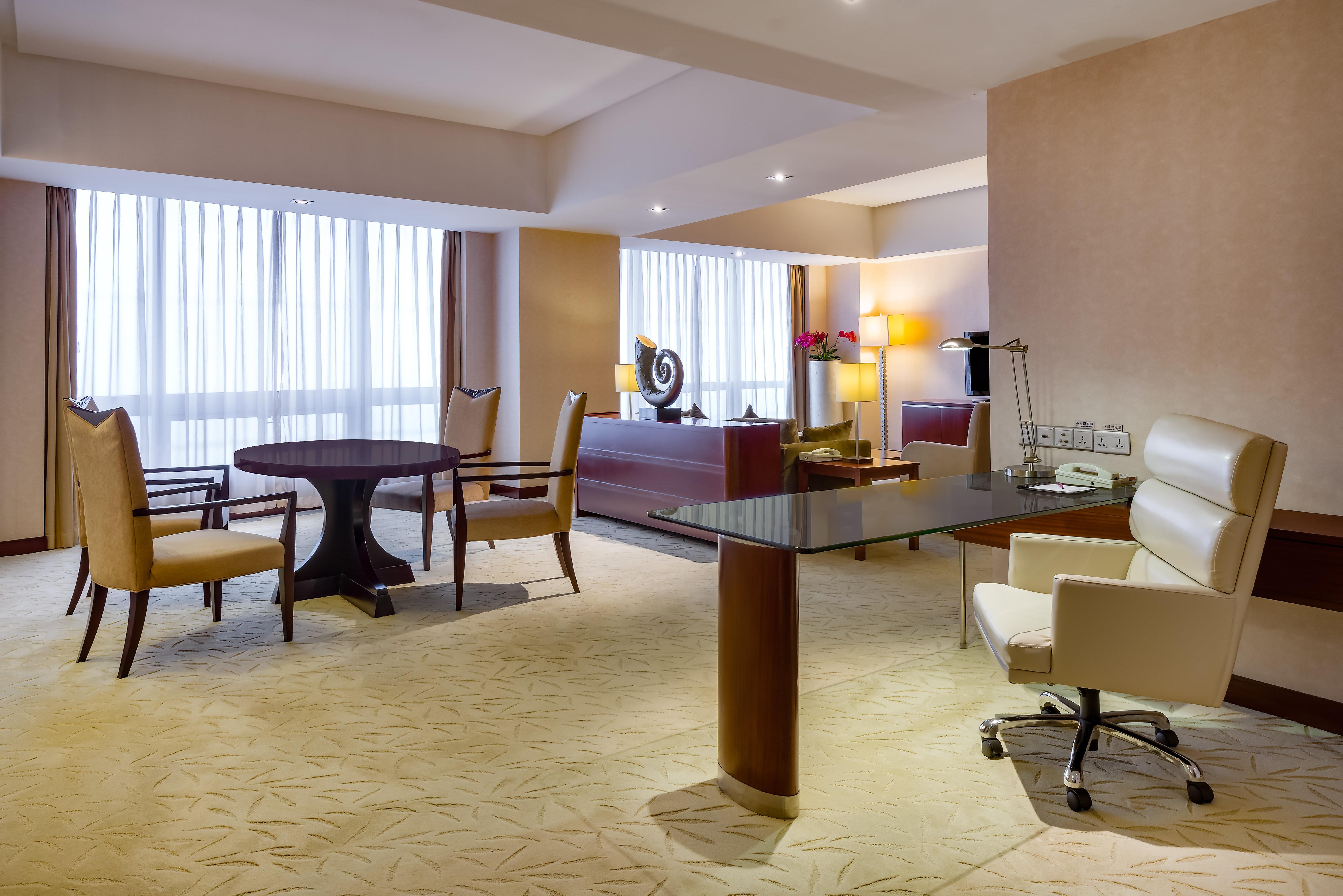 Crowne Plaza Yantai Sea View, An Ihg Hotel Εξωτερικό φωτογραφία