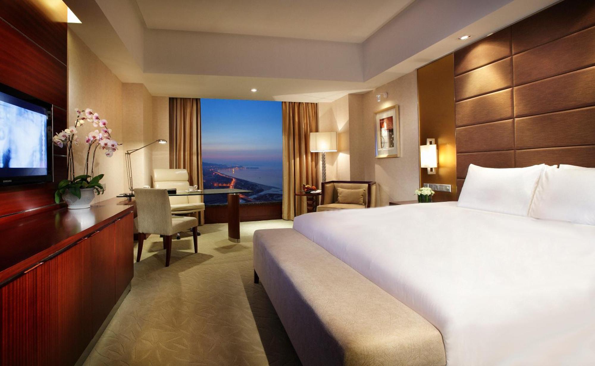 Crowne Plaza Yantai Sea View, An Ihg Hotel Εξωτερικό φωτογραφία